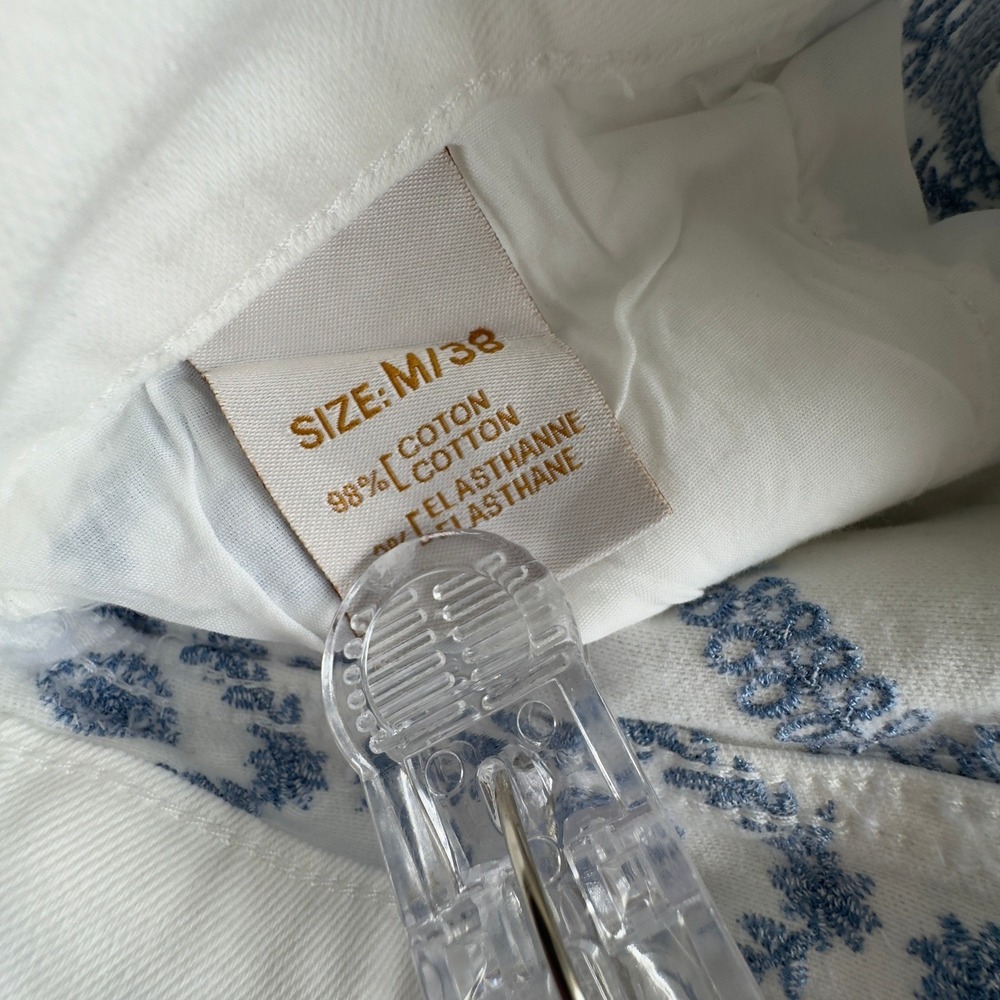 Zac & Zoe Paris Embroidered White Denim Shorts Blue‎ Paisley M/38 NWT - Picture 4 of 5